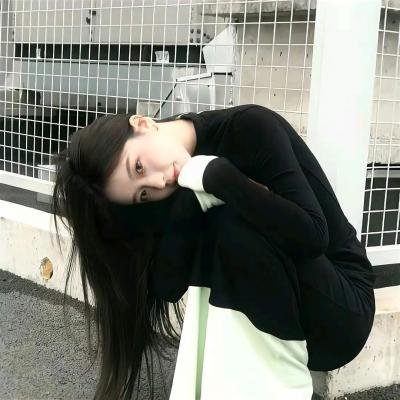 芒果和红色轮椅